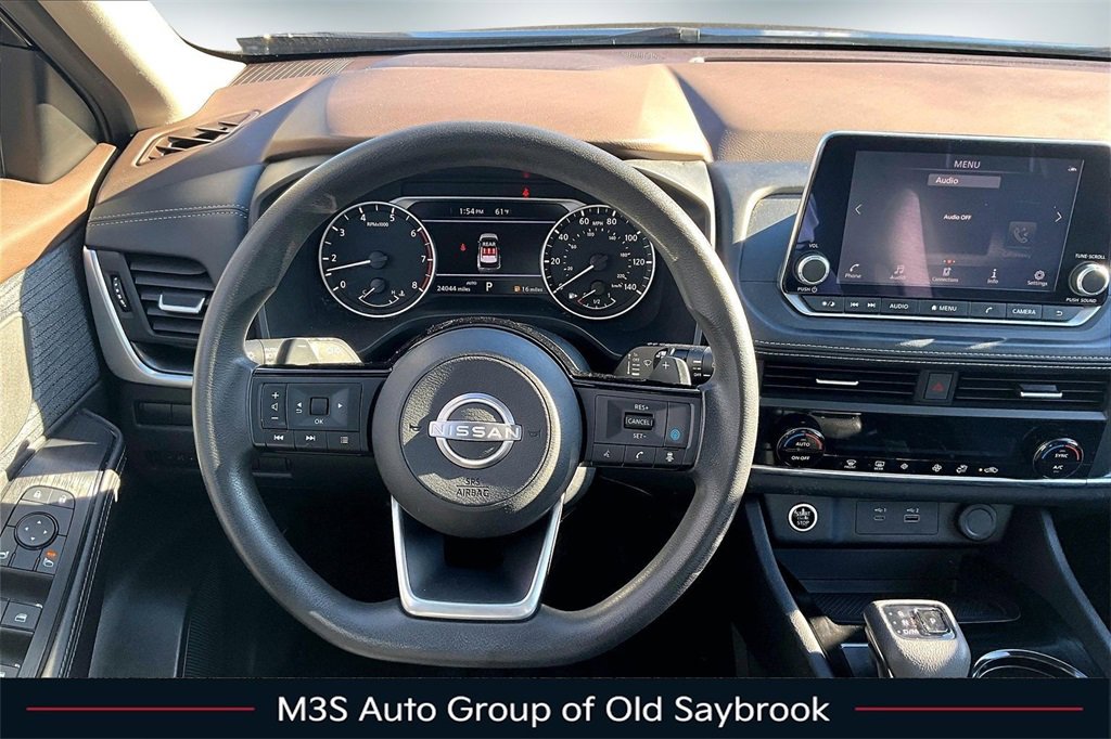 Used 2023 Nissan Rogue SV image 8