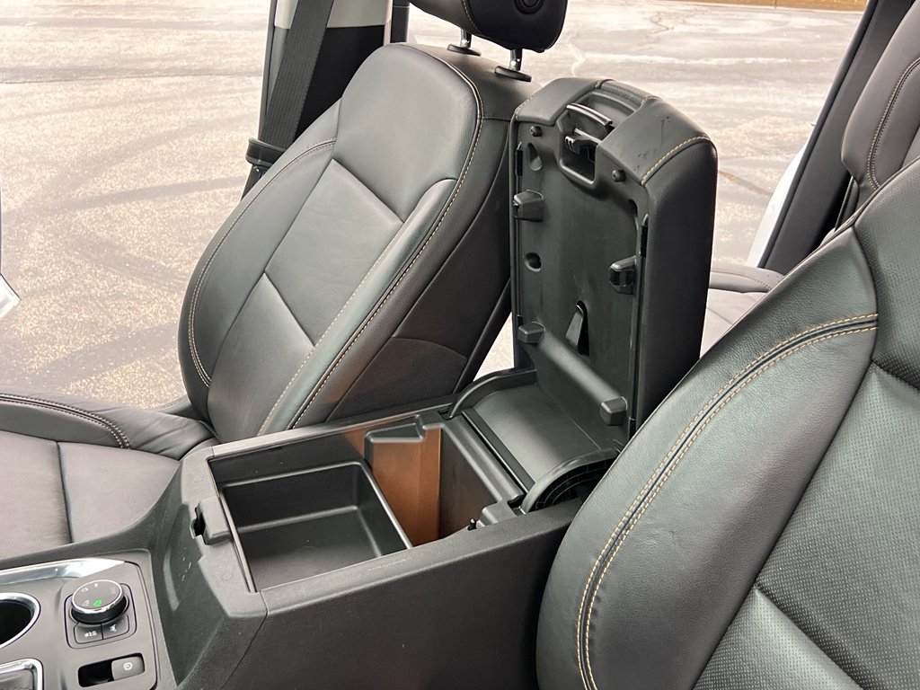 Used 2021 Chevrolet Traverse Premier w/ Redline Edition image 19