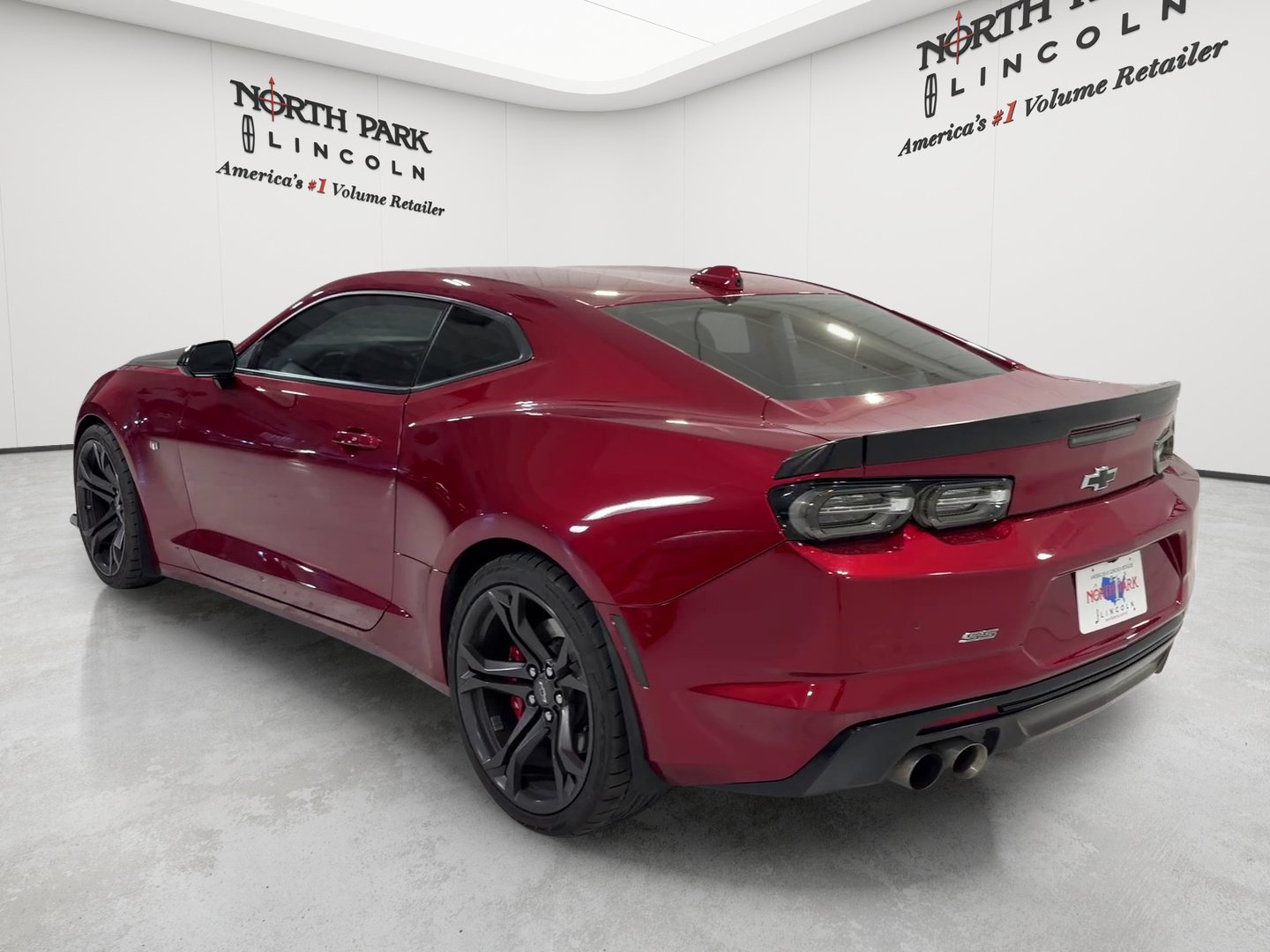 Used 2023 Chevrolet Camaro SS RWD image 3