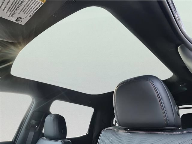 New 2025 Chevrolet Silverado EV RST AWD/4WD image 18