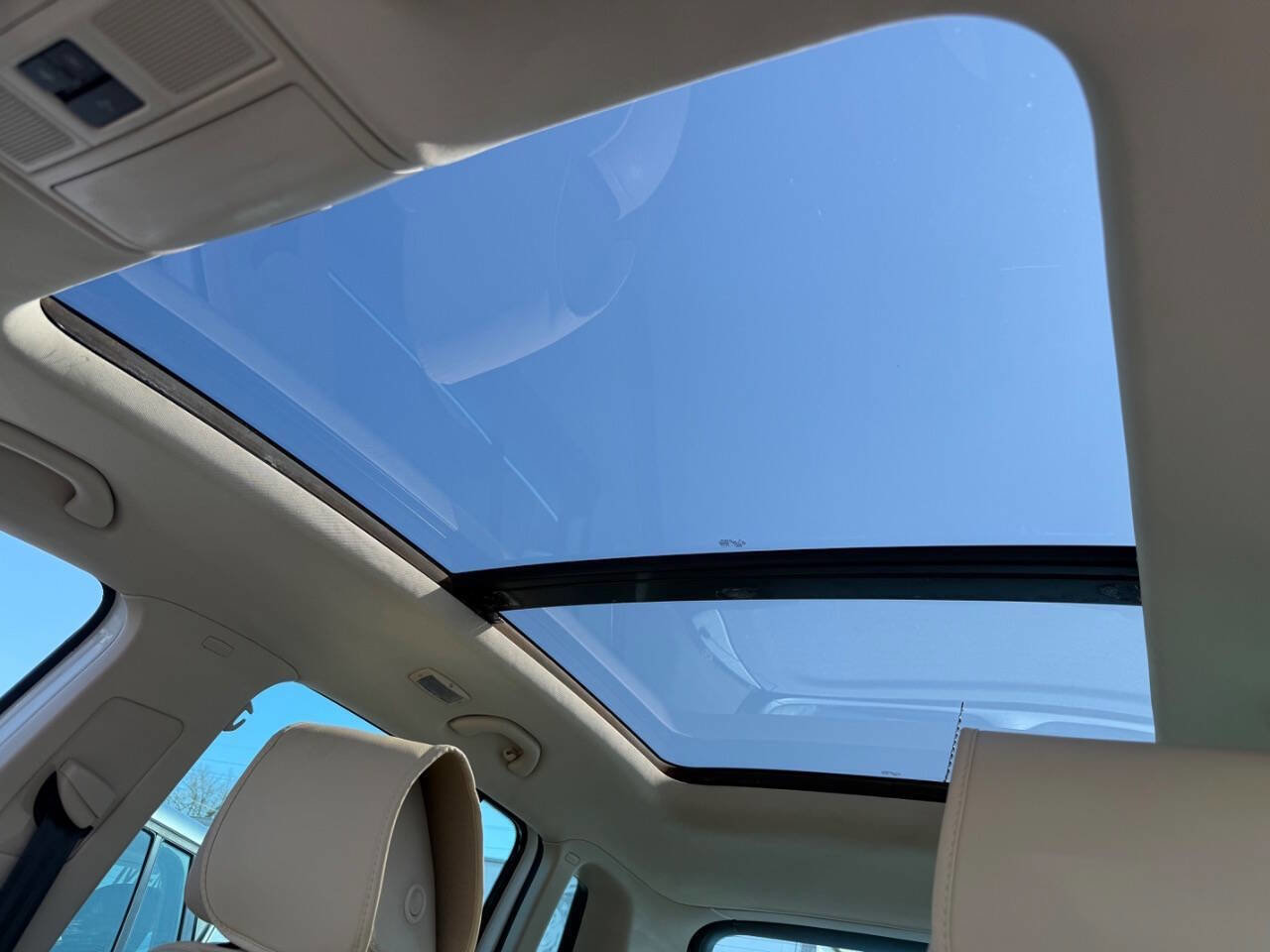 Used 2011 Volkswagen Tiguan S AWD/4WD image 24