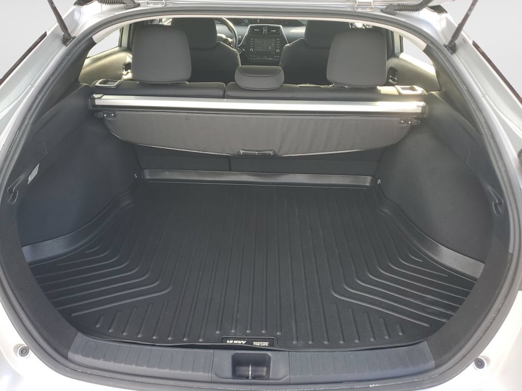 Certified 2021 Toyota Prius LE FWD image 9