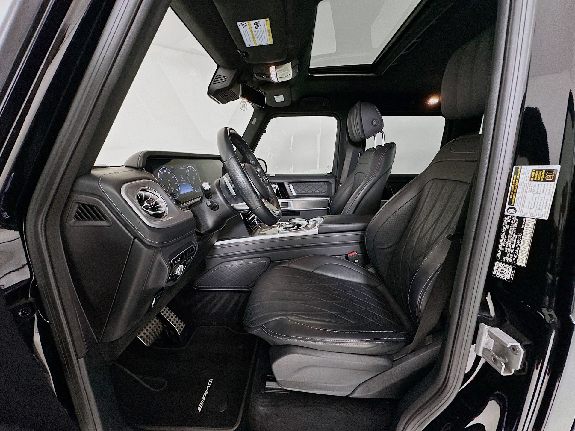 Used 2023 Mercedes-Benz G 550 image 22