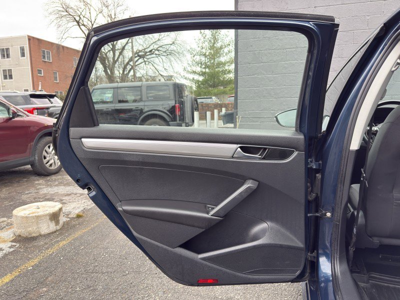 Used 2018 Volkswagen Passat 2.0T S image 12