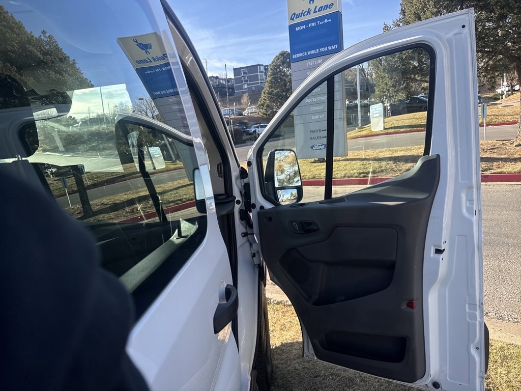 Used 2023 Ford Transit 350 XLT image 19