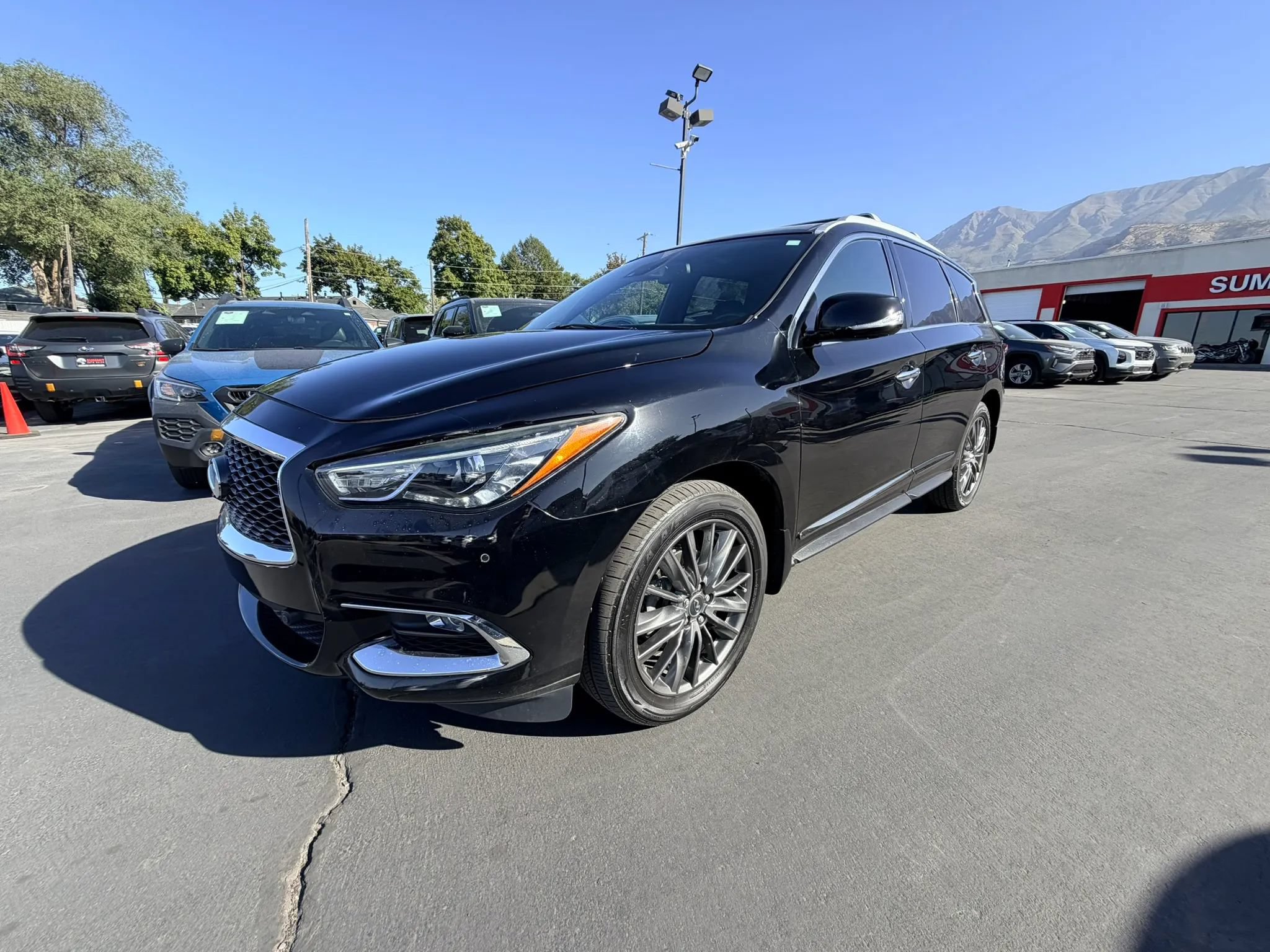 Used 2020 INFINITI QX60 Luxe w/ Edition 30 Essential Package AWD/4WD image 8