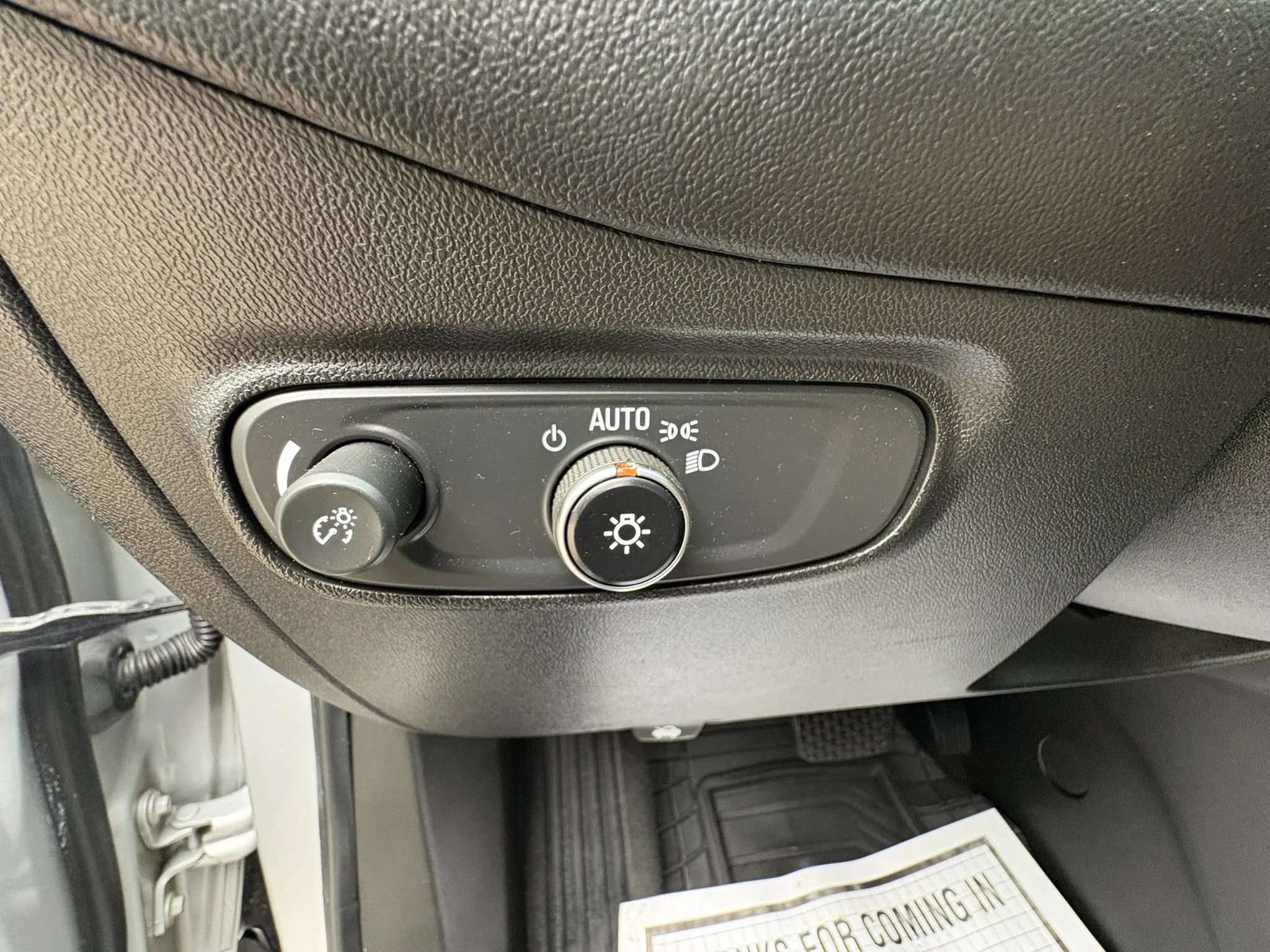 Used 2021 Chevrolet Equinox LT AWD/4WD image 28