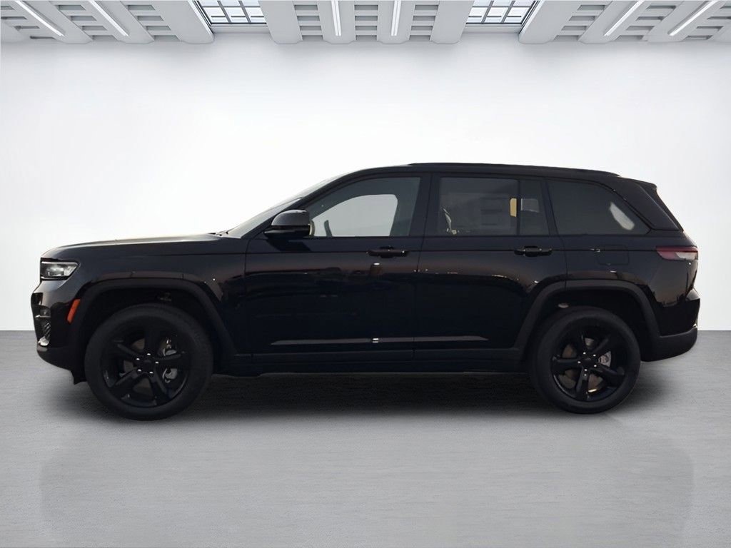 New 2025 Jeep Grand Cherokee Limited w/ Black Appearance Package AWD/4WD image 4