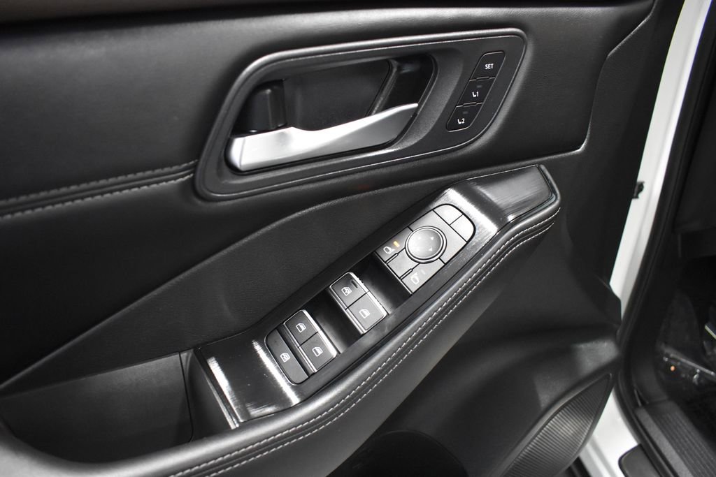 Certified 2023 Nissan Rogue SL AWD/4WD image 15