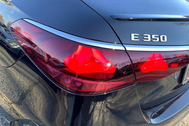 Used 2025 Mercedes-Benz E 350 4MATIC Sedan image 25