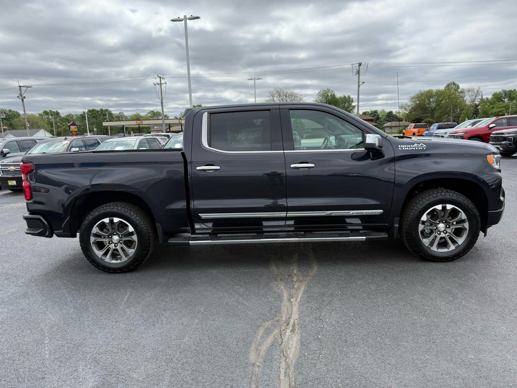 Used 2023 Chevrolet Silverado 1500 High Country AWD/4WD image 6