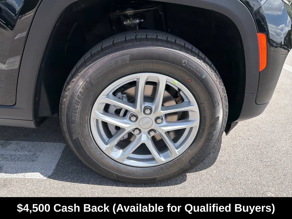 New 2026 Jeep Grand Cherokee Laredo w/ Trailer Tow Package RWD image 16