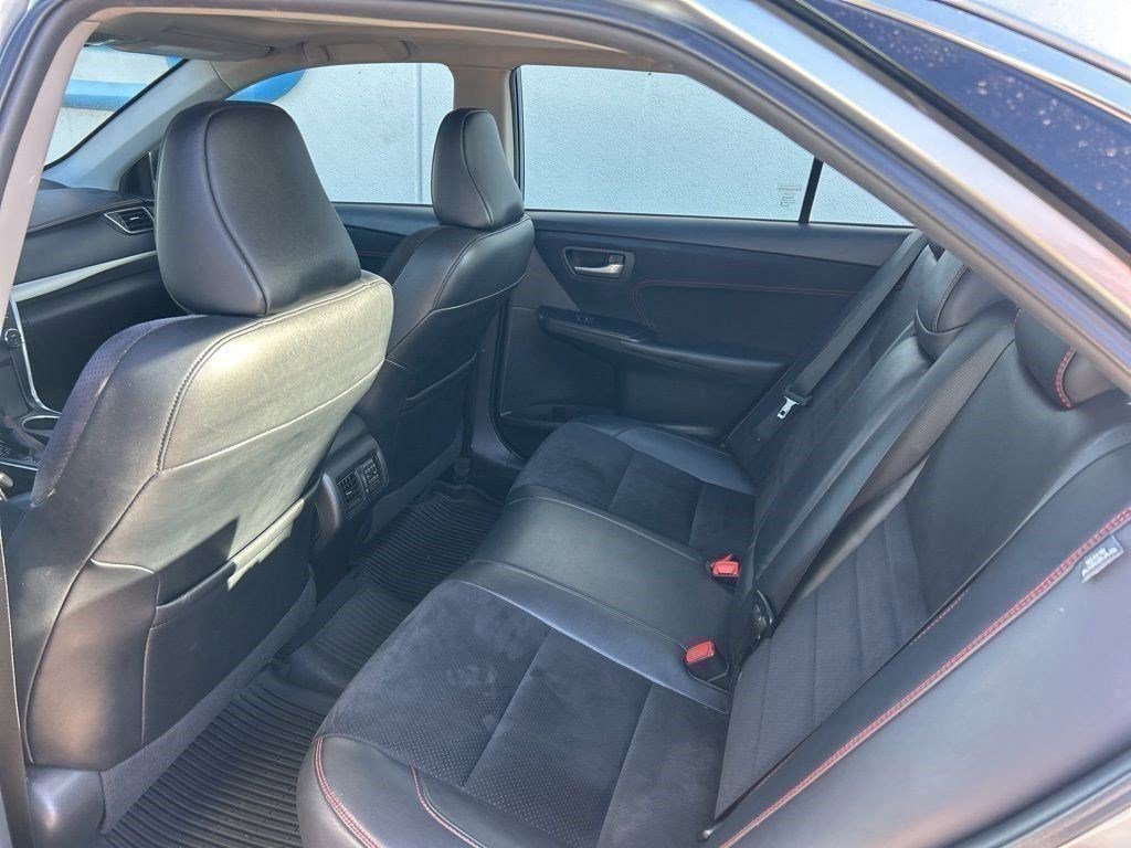 Used 2015 Toyota Camry XSE image 8