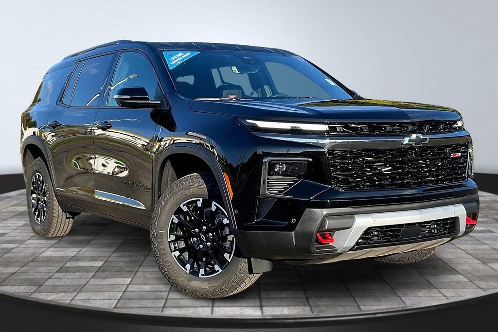 New 2025 Chevrolet Traverse Z71 w/ Enhanced Driving Package image 2