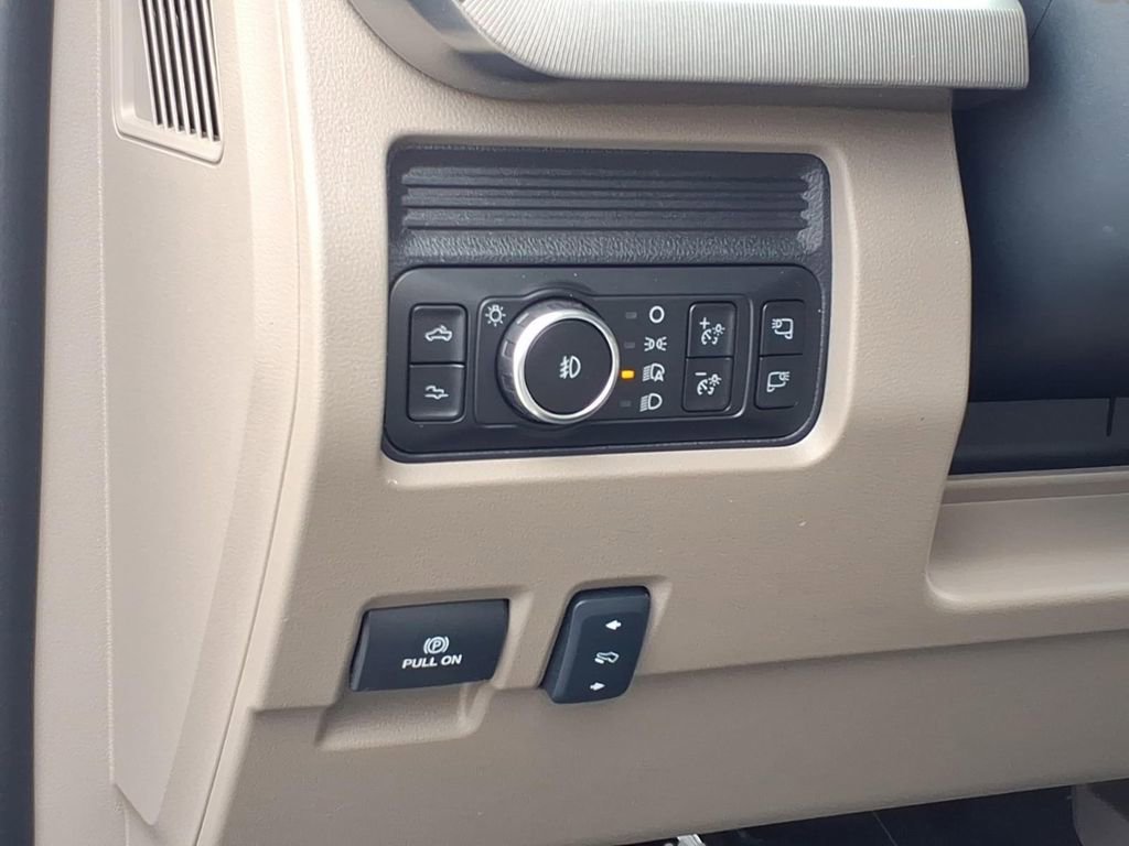 New 2026 Ford F350 Platinum w/ Platinum Plus Package image 19