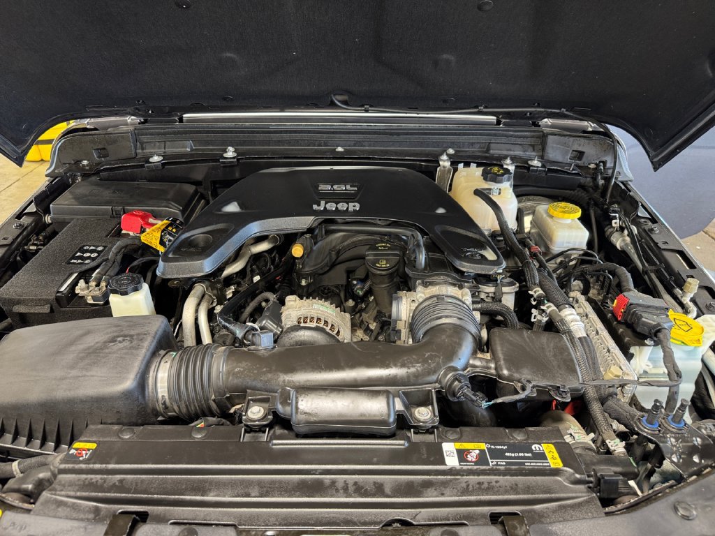 Used 2021 Jeep Wrangler Unlimited Sport AWD/4WD image 27