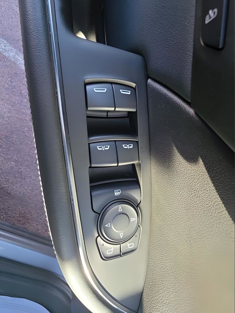 Certified 2021 Buick Envision Essence image 22
