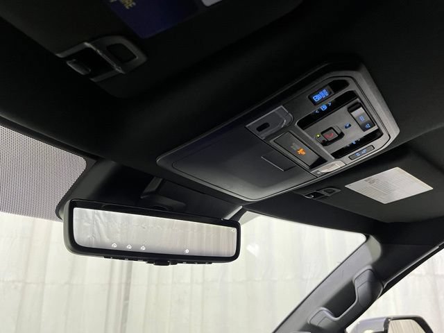 Used 2024 Toyota Tundra Platinum AWD/4WD image 23