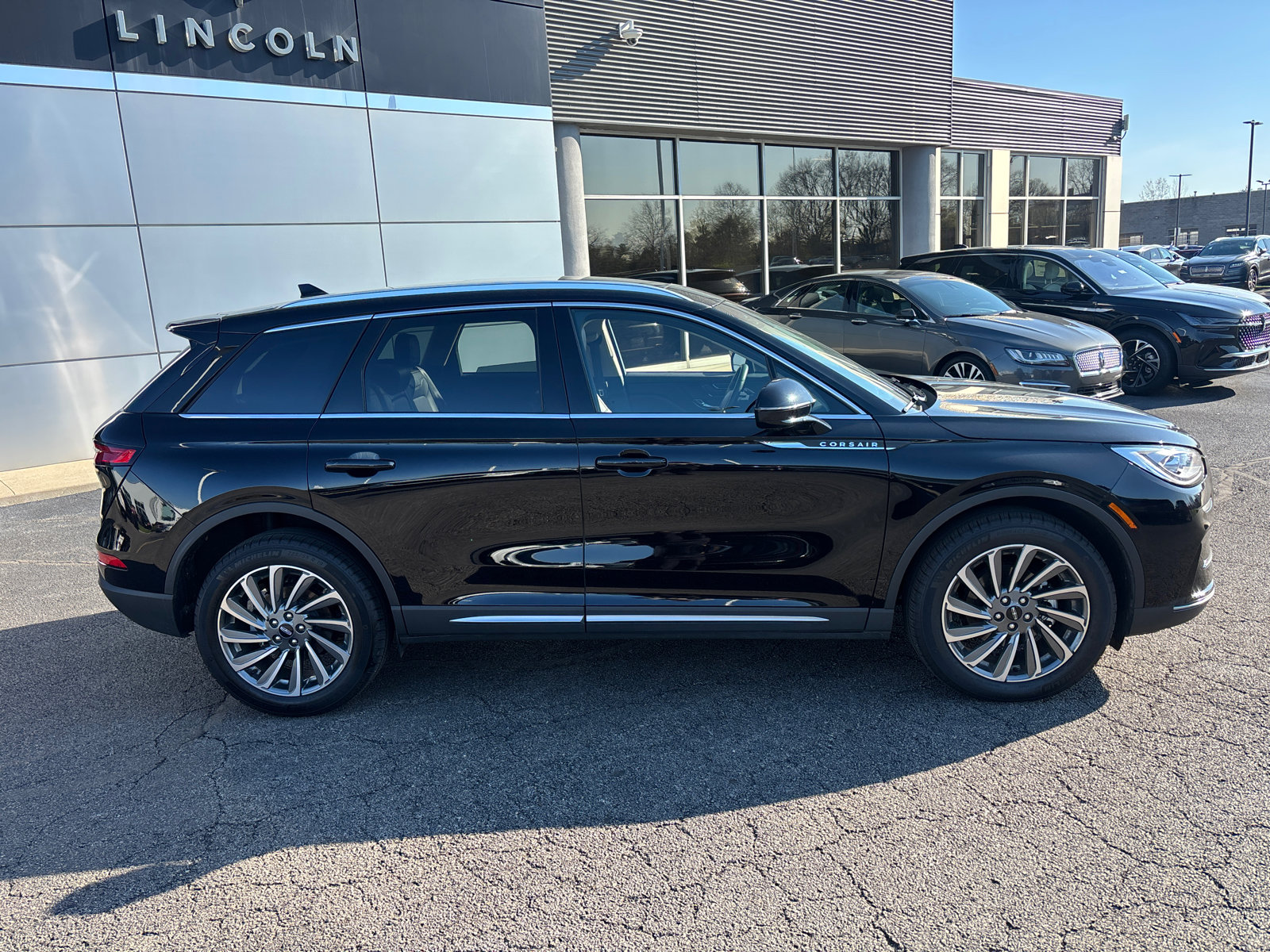 Certified 2023 Lincoln Corsair Reserve w/ Equipment Group 201A image 8