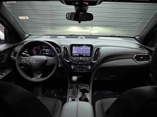Used 2023 Chevrolet Equinox RS FWD image 12