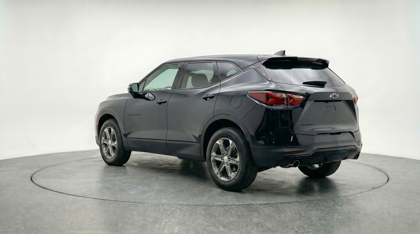 Used 2025 Chevrolet Blazer LT FWD image 6