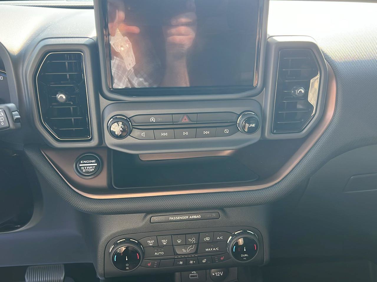 Used 2022 Ford Bronco Sport Outer Banks w/ Tech Package AWD/4WD image 13