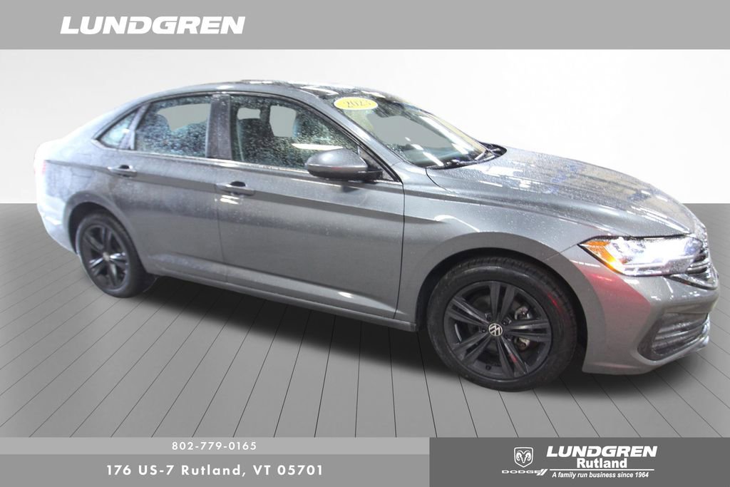 Used 2023 Volkswagen Jetta SE w/ Panoramic Sunroof Package FWD image 2