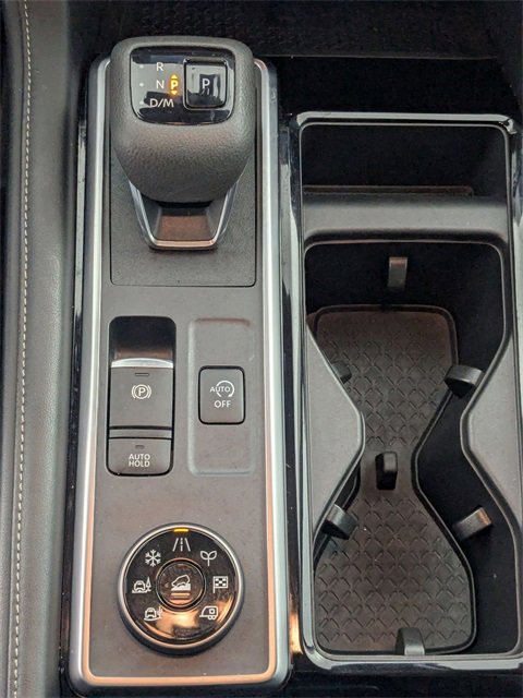 Used 2023 Nissan Pathfinder SL w/ Black Appearance Package image 23