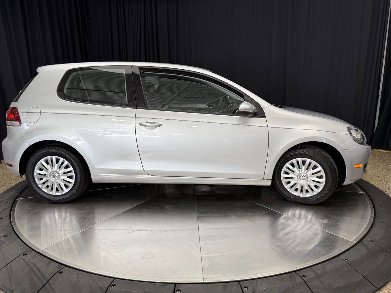 Used 2012 Volkswagen Golf 2-Door image 5