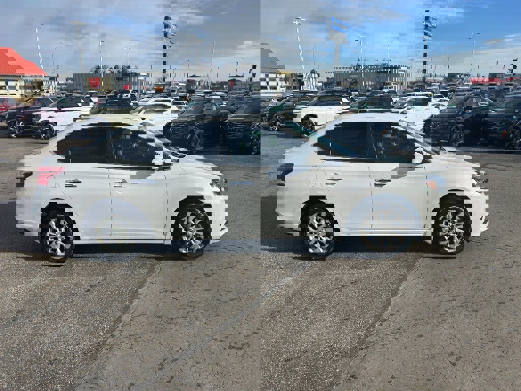 Used 2019 Nissan Sentra SV image 4