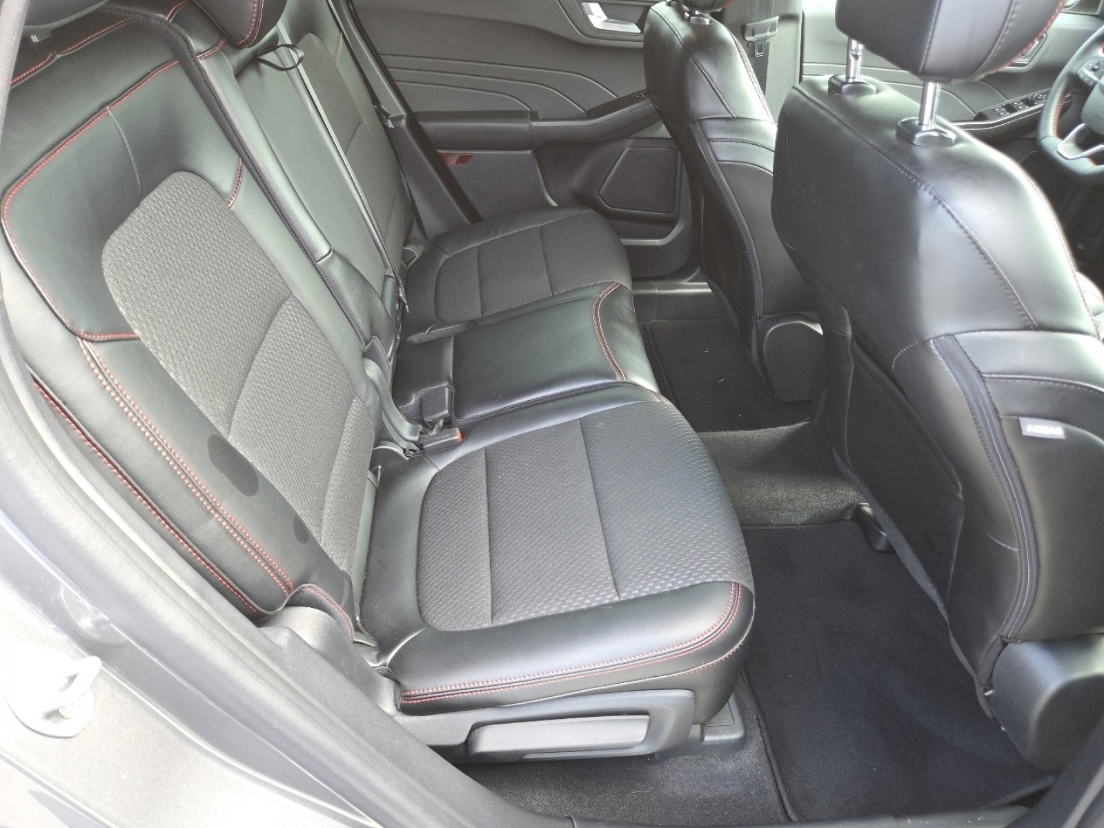 Used 2024 Ford Escape ST-Line w/ Equipment Group 301A FWD image 24