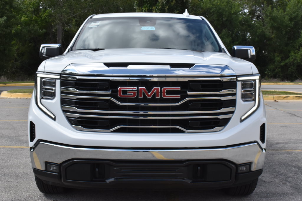 Used 2026 GMC Sierra 1500 SLT AWD/4WD image 3