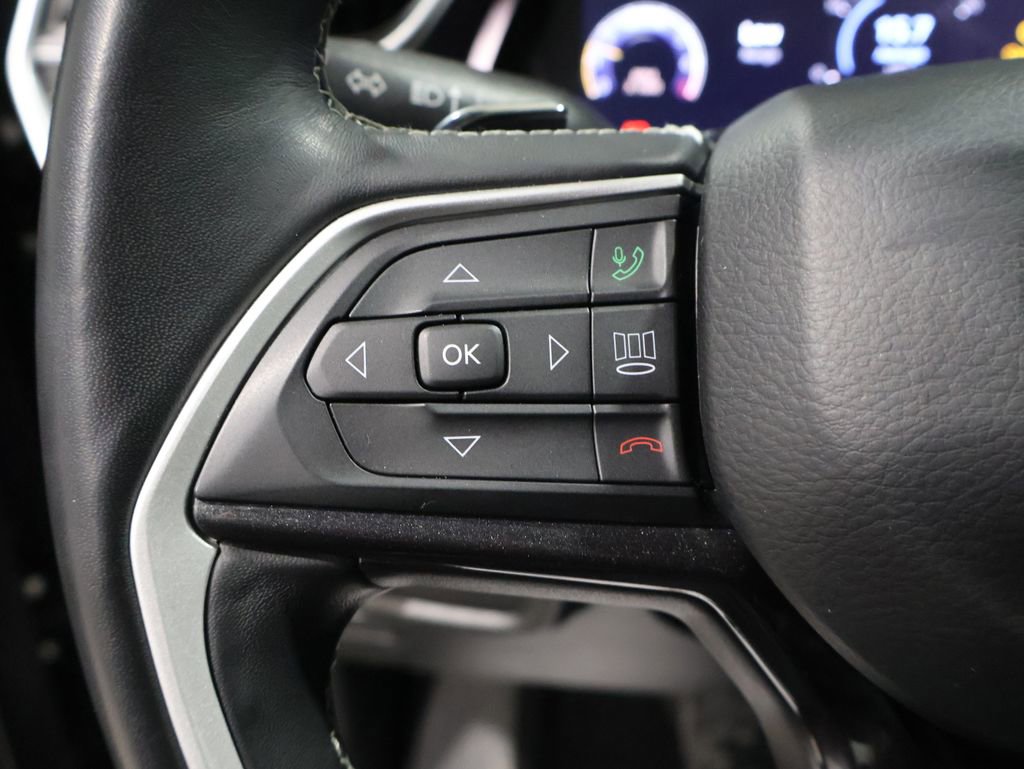 Used 2021 Jeep Grand Cherokee L Laredo image 39