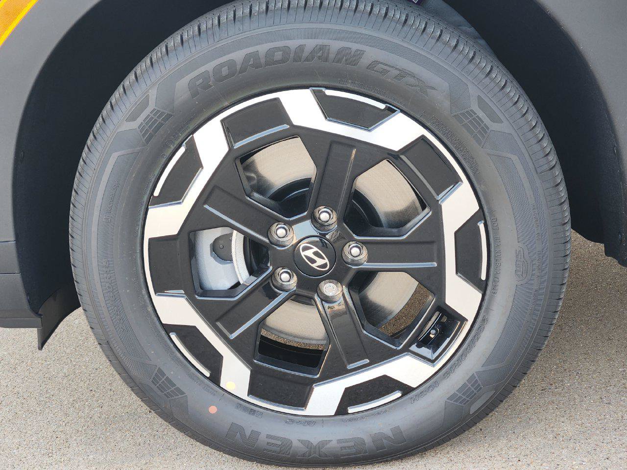 New 2027 Hyundai Santa Fe SE FWD image 7
