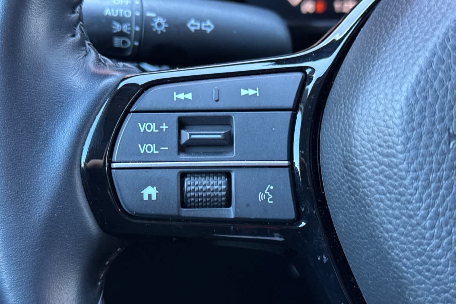 Used 2025 Honda CR-V EX-L image 26