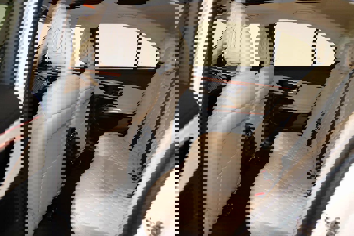 Used 2025 Mercedes-Benz E 350 4MATIC Sedan image 57