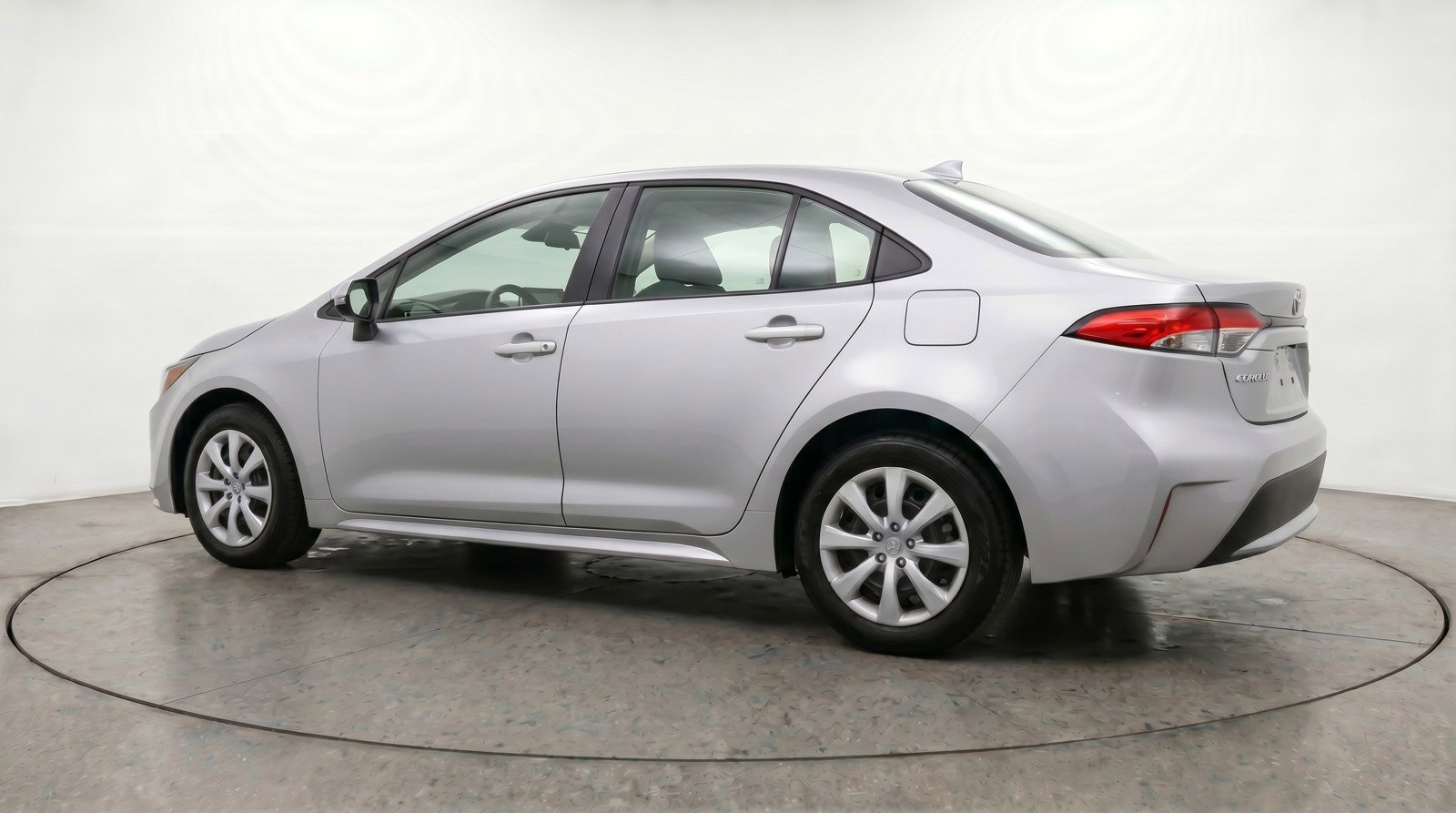 Used 2025 Toyota Corolla LE FWD image 6