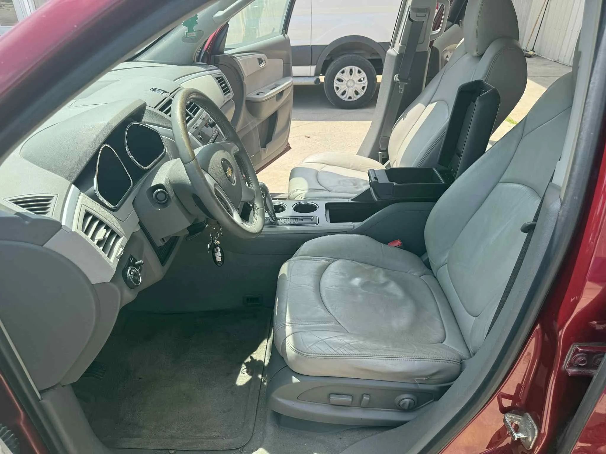 Used 2009 Chevrolet Traverse LT image 16