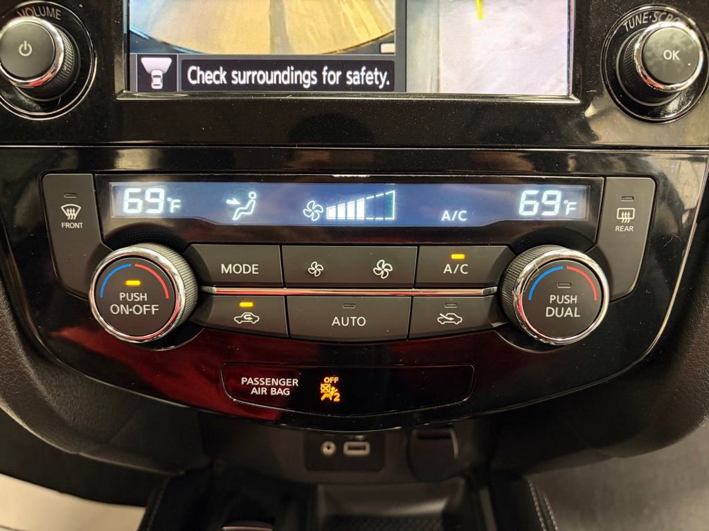 Used 2018 Nissan Rogue SL w/ Premium Package AWD/4WD image 23