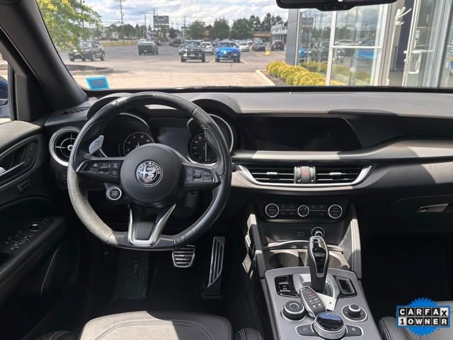 Used 2022 Alfa Romeo Stelvio Veloce AWD/4WD image 10