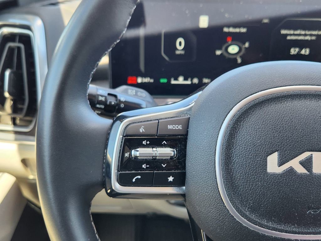 Used 2025 Kia Sorento SX image 27