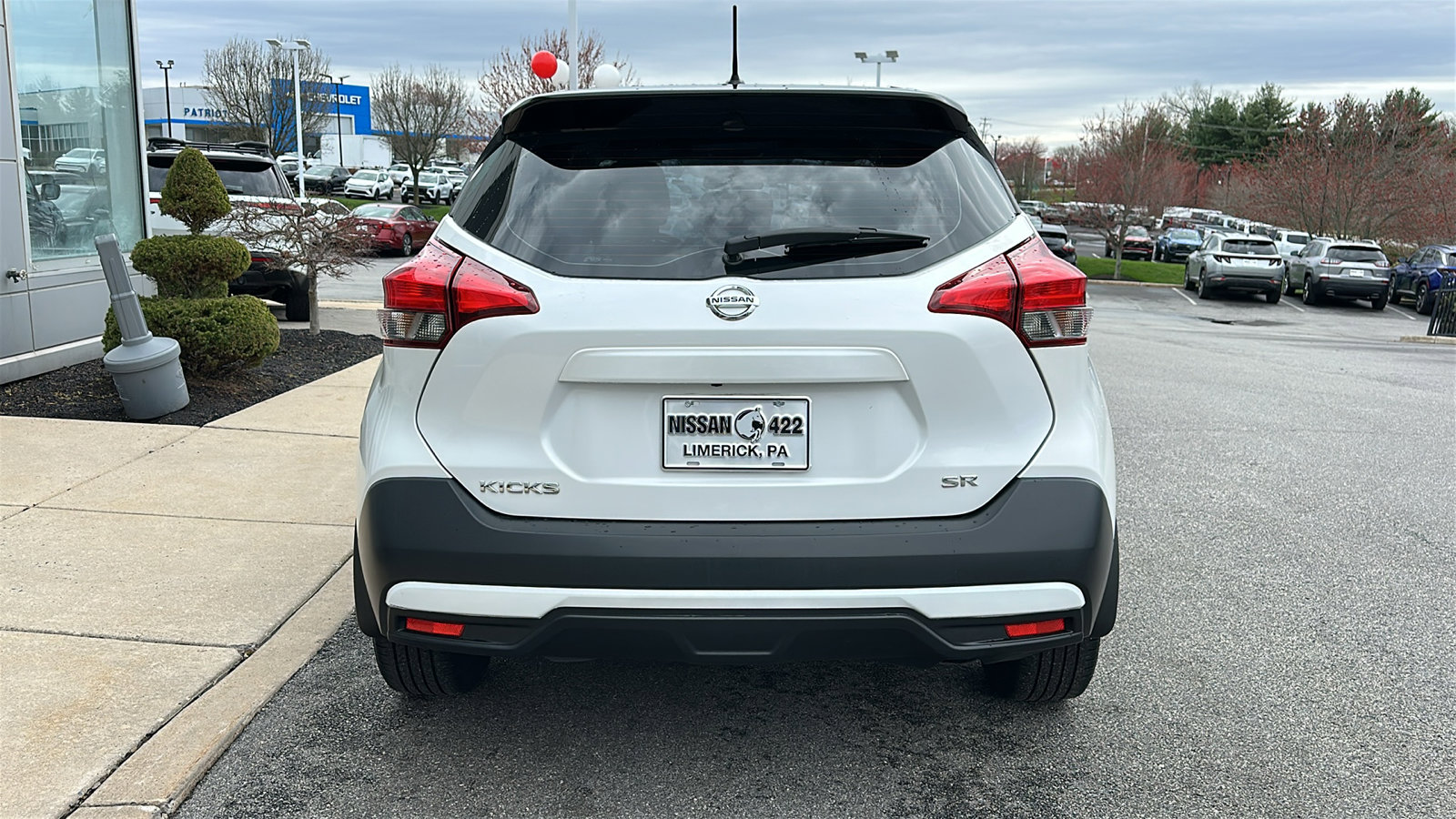 Used 2018 Nissan Kicks SR w/ Premium Package image 6