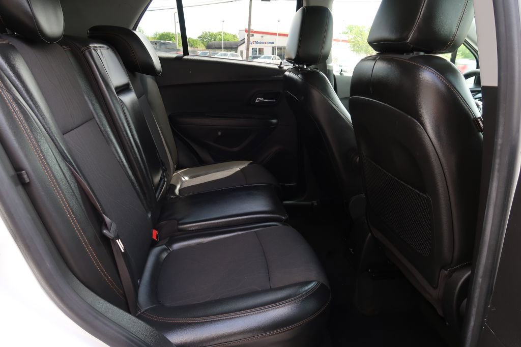 Used 2018 Chevrolet Trax LT w/ LT Convenience Package FWD image 10