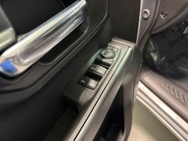 New 2026 Chevrolet Silverado 1500 Custom w/ Turbomax Blackout Package AWD/4WD image 10
