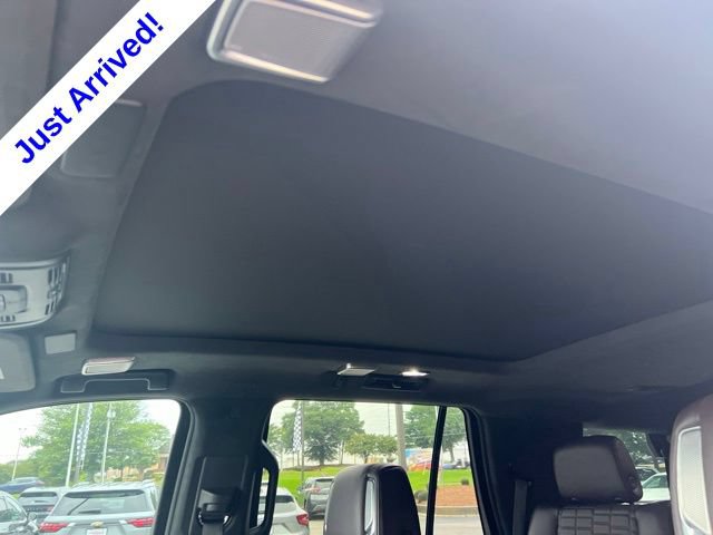 Used 2021 Cadillac Escalade Premium Luxury Platinum RWD image 13