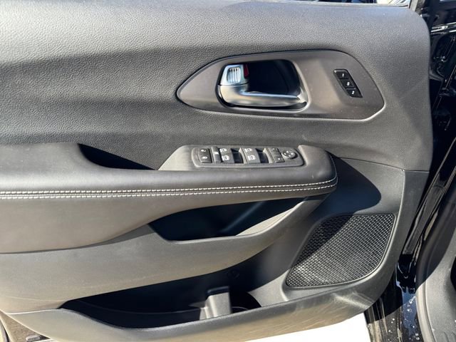 New 2026 Chrysler Pacifica Select image 10