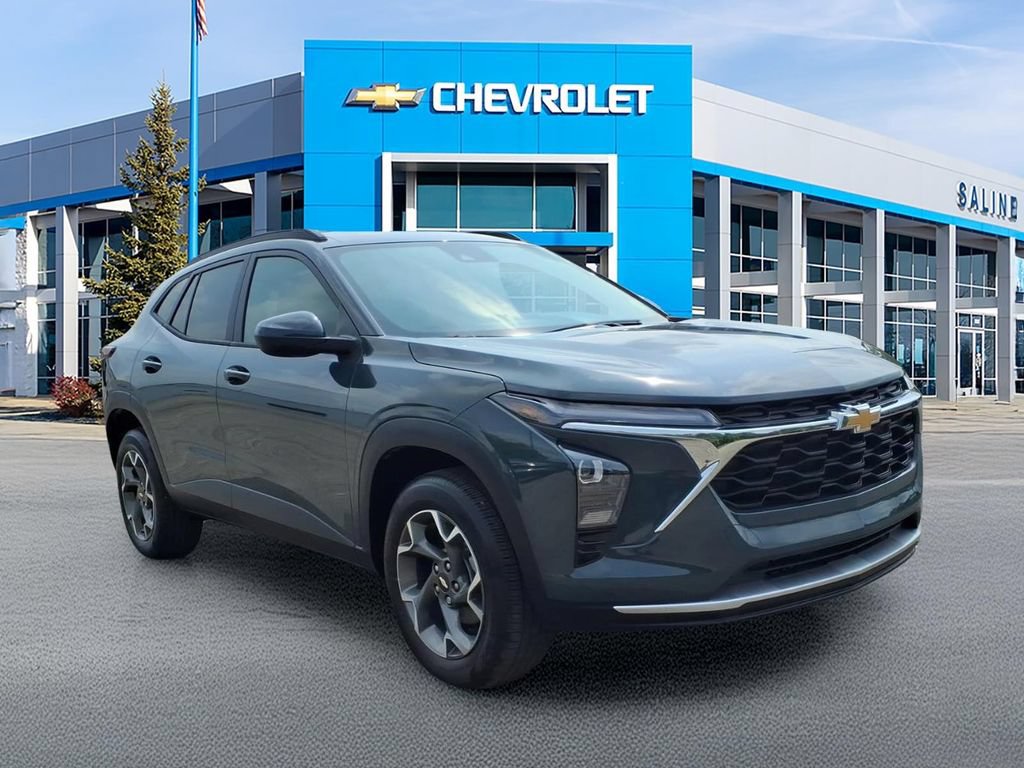 Used 2025 Chevrolet Trax LT w/ Driver Confidence Package FWD 360° Tour