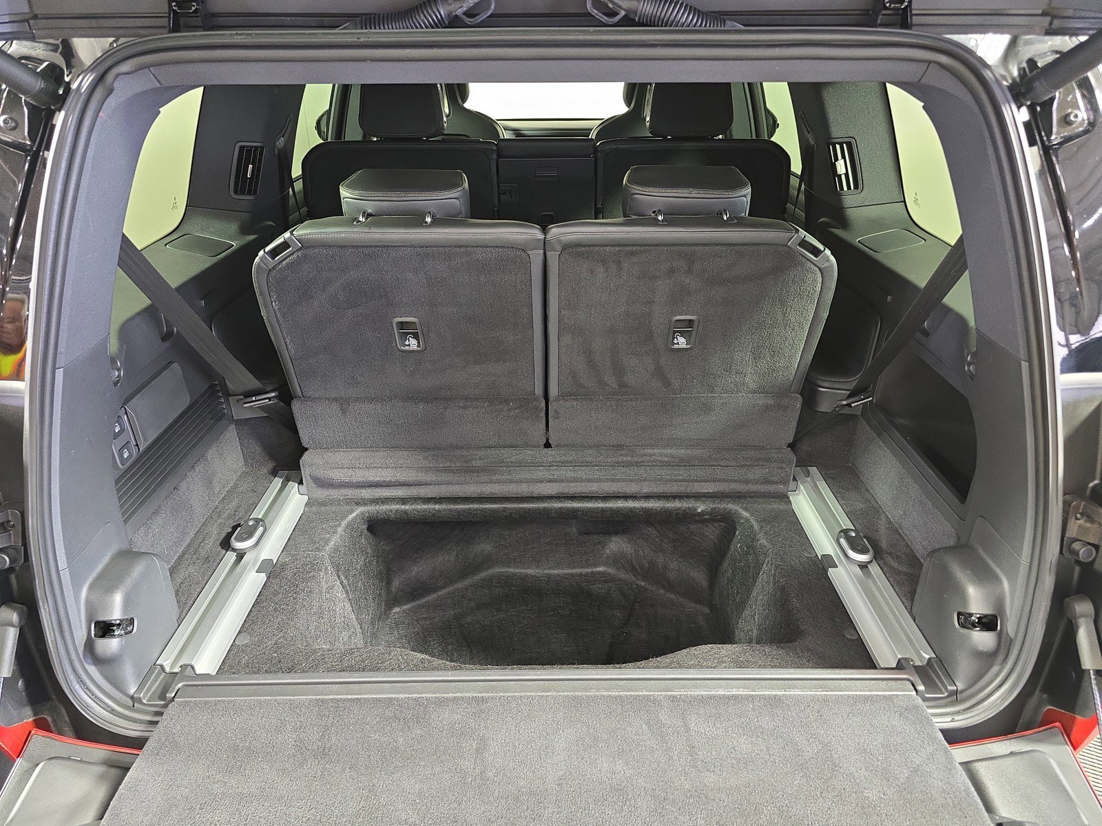 Used 2025 Rivian R1S Adventure image 26