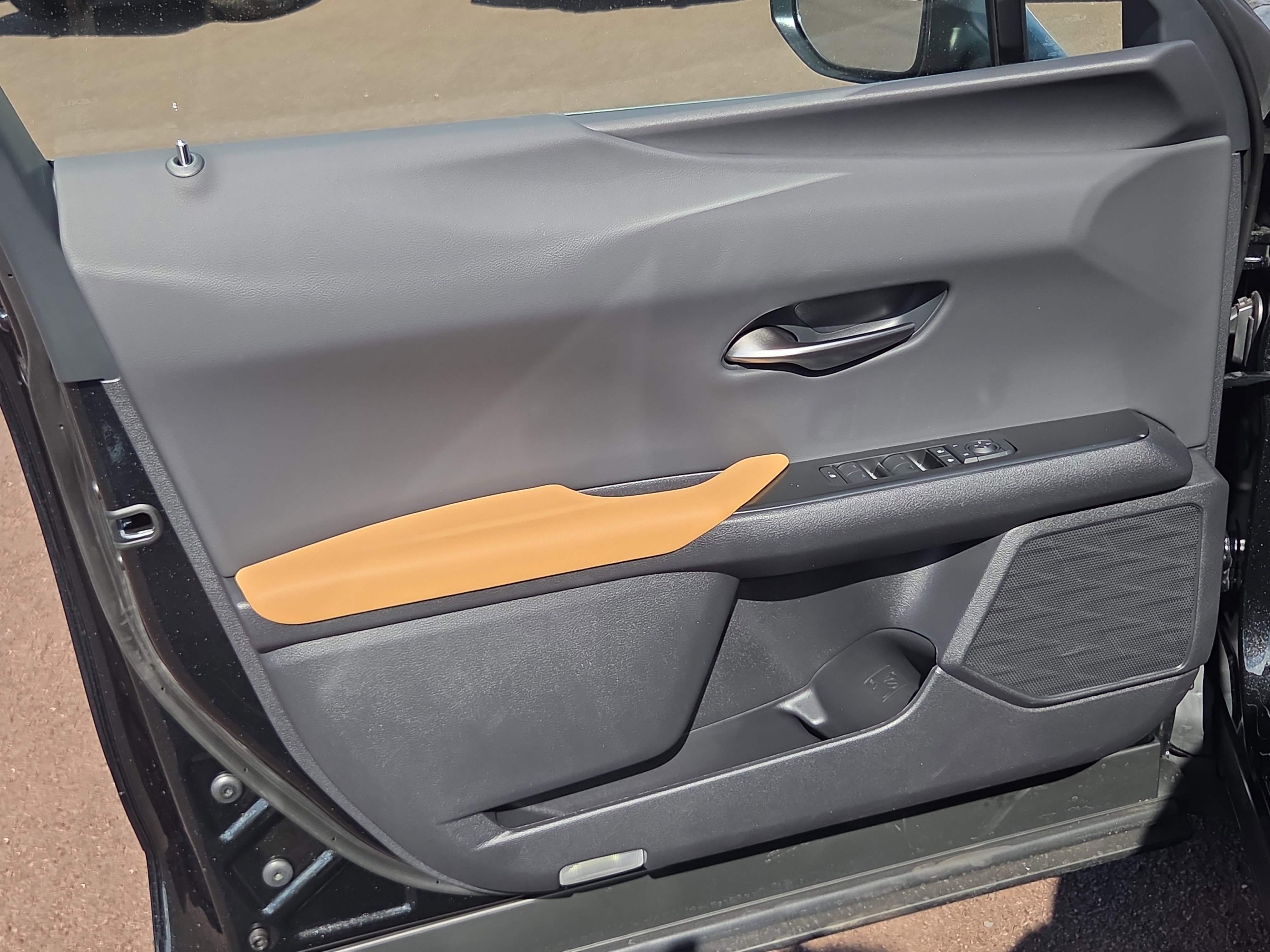 New 2026 Lexus UX 300h AWD image 7