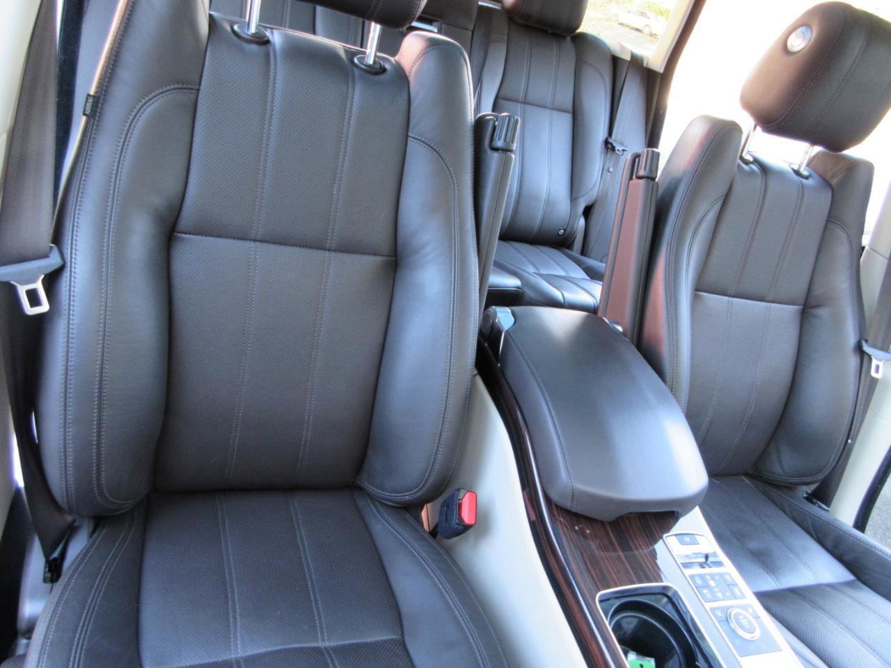 Used 2017 Land Rover Range Rover Supercharged image 31